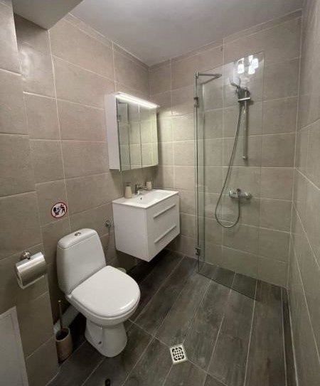 Двустаен обзаведен апартамент в кв. Надежда