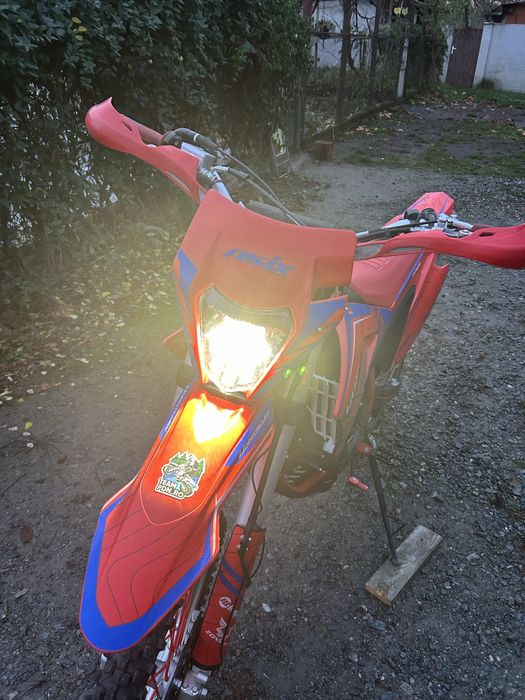 Vând cross de 300cc 4t