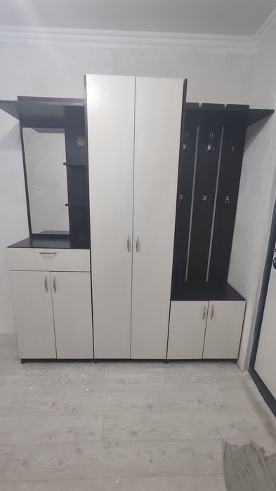 Продам прихожую не дорого