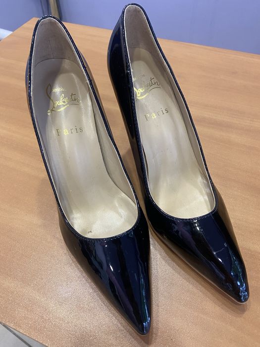 дамски обувки на Christian Louboutin