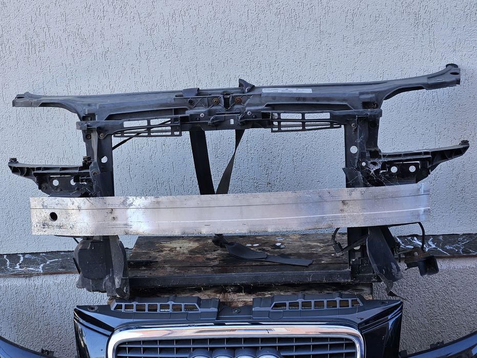 Bot Parte Fata Audi A3 8P Nonfacelift Bara Grila Fagure Far Tragar Capota Negru LC9X Argintiu Grup Radiatoare Intercooler Radiator Apa antigel ac