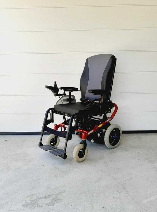 Carucior electric invalizi PLIABIL cauciucuri noi Otto A 200 (folosit)