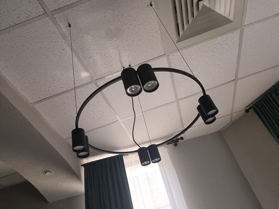 Vând set mese pentru restaurant