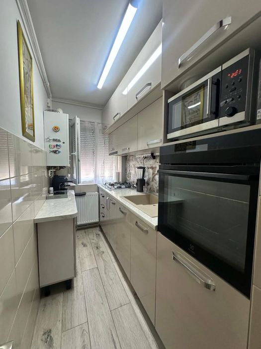 Apartament cu 2 camere, 42 mp, complet renovat ,se vinde nemobilat – Aleea Nufărului! Tel: 0741660005