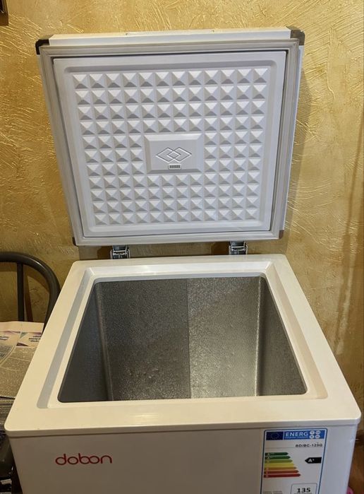 Продам сломанный морозильник