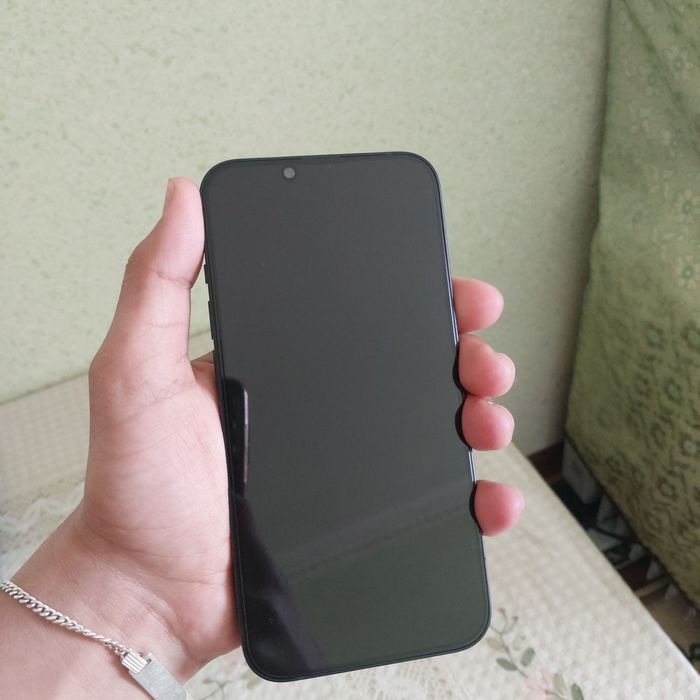 iPhone 14 yangi 1 oy ishlatilgan yomkosti 100% rodnoy kutarilmagan