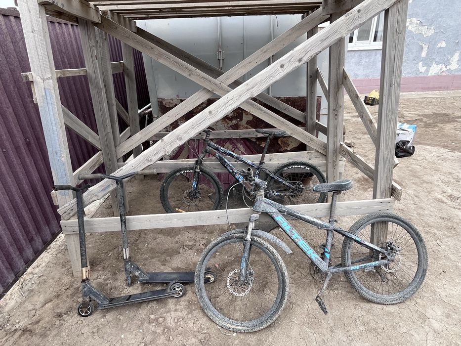 Велесипед и сомакат железный