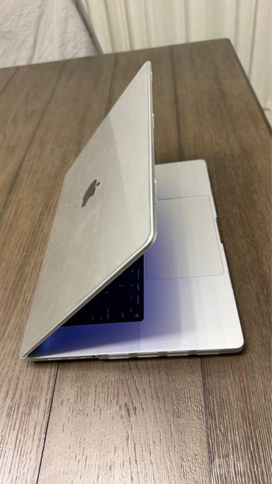 MacBook Pro 16" 1TB SSD / Батарея 94% / ИДЕАЛ Состояние