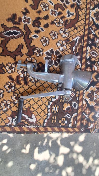 Мясорубка продаётся  срочна