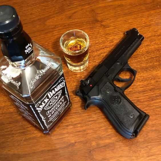 Pistol Airsoft Taurus PT92 FullMETAL 4,1jouli Co2 6mm Semi-Automat