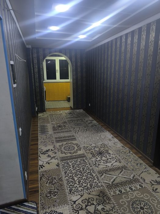 3 xonali xonadon sotiladi