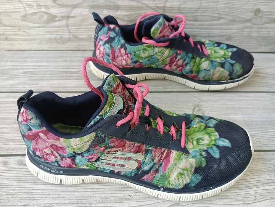 Skechers N 39 маратонки