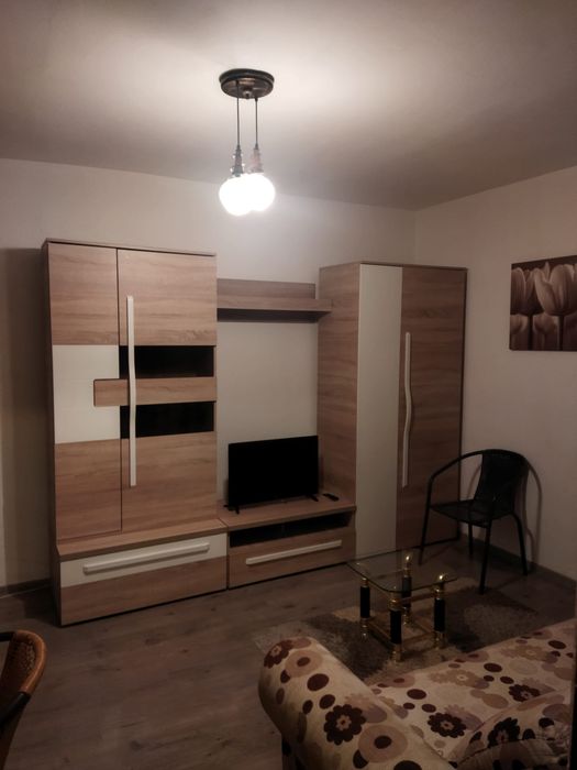 Închiriez garsoniera zona Armatei