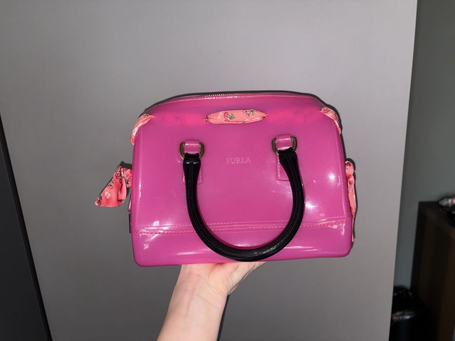 Цикламена чанта Фурла