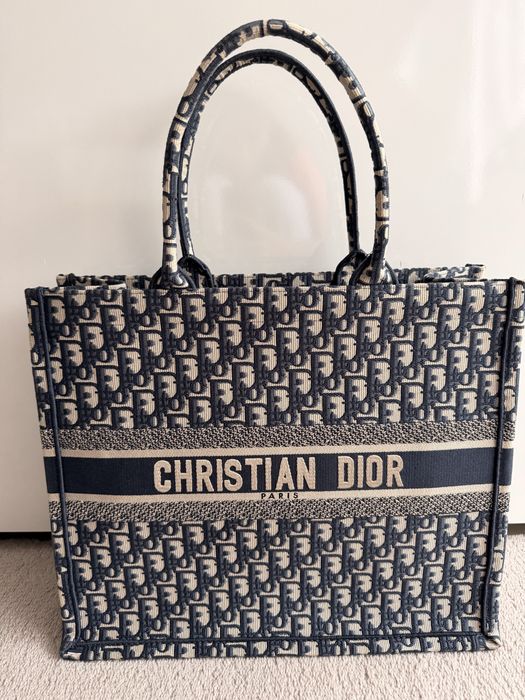 Dior book tote medium