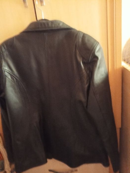 Кожаная куртка,чёрная