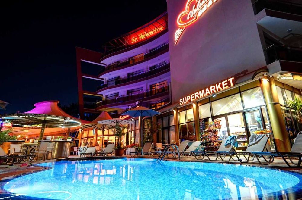 Продава се Тристаен апартамент в к.к. Слънчев бряг - 105 кв.м за 1096 €/кв.м - Снимка #13