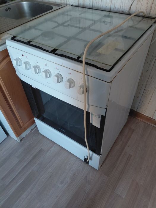 Газовая плита продам