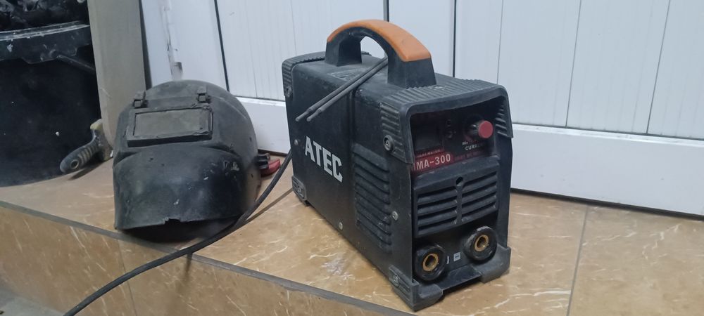 Продам сварочный аппарат ATEC 
Все данные показаны на фото
