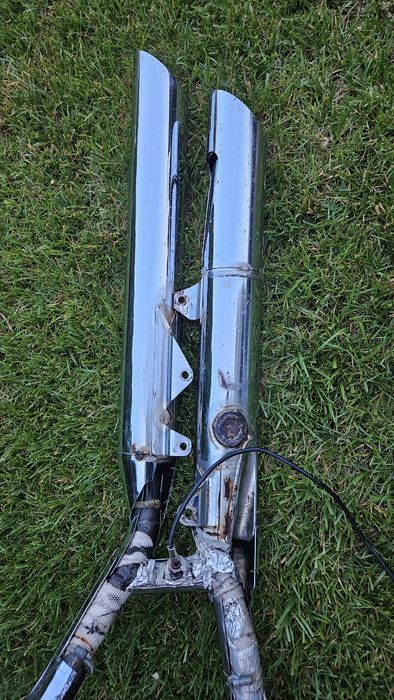 Vând tobe suzuki intruder