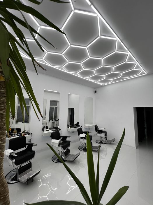 Cautam colega Inchiriez post coafor/hairstyling/barber
