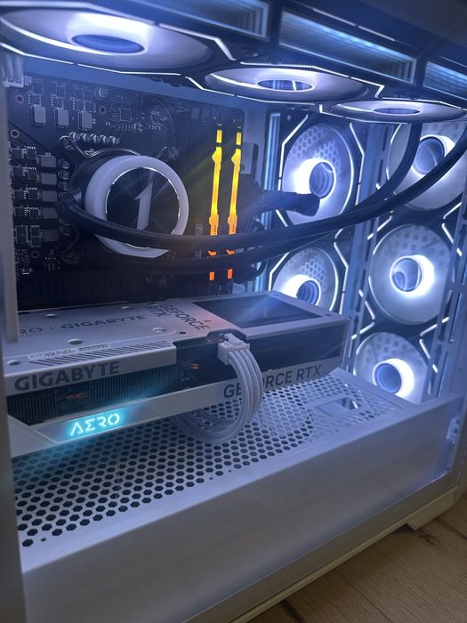 PC Gaming High-End – i5 13600KF + RTX 4060 Ti 16GB DDR6