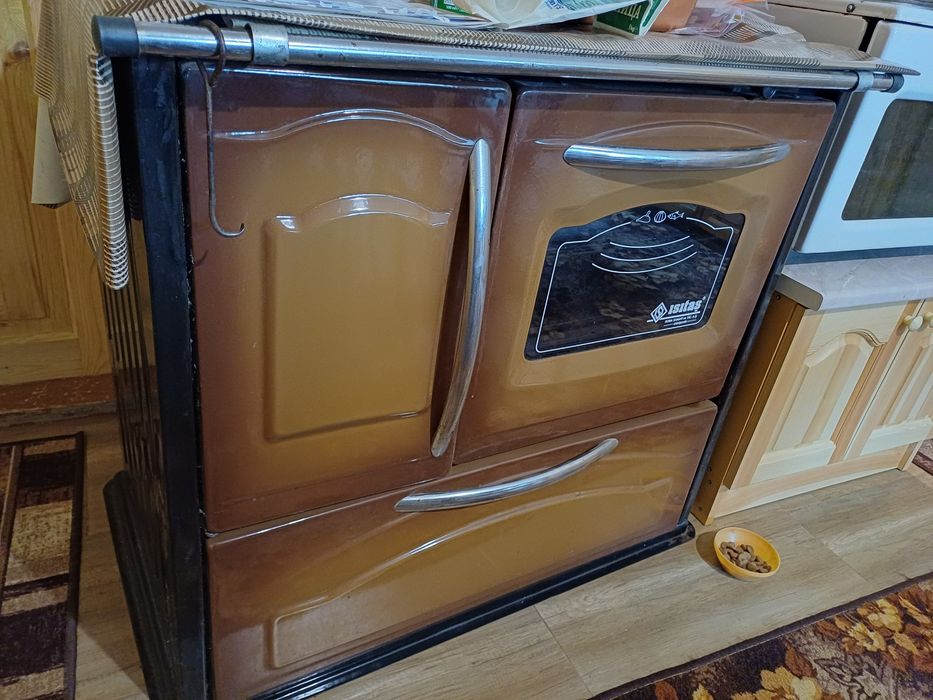 Готварска печка на твърдо гориво