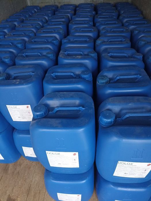 Периксь водород 50% и 60%.