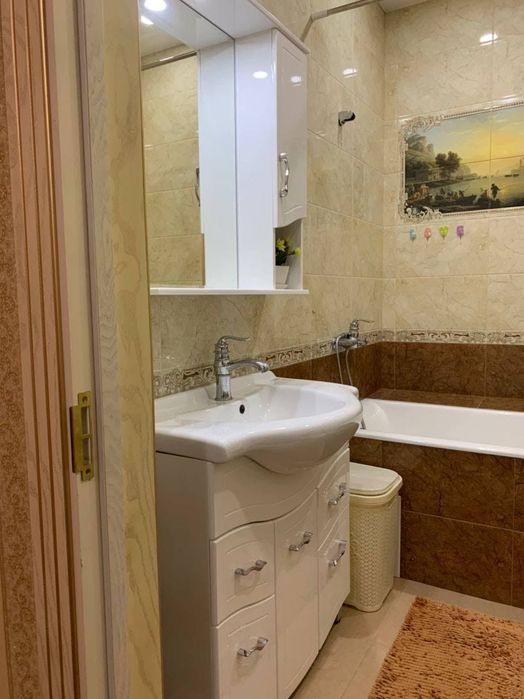 Сдам в Новосторойке, Чиланзар 6, метро Мирзо Улугбек, 3-х комнатная