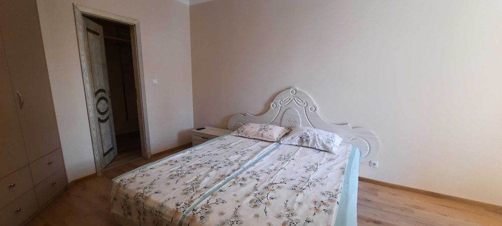 Дава се под наем Тристаен апартамент в Бургас, Център - 104 кв.м за 765 € - Снимка #10