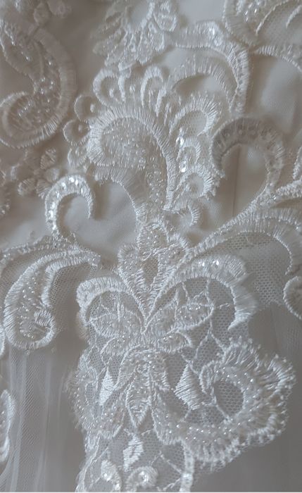 Rochie de mireasa cu corset reglabil din dantela si satin