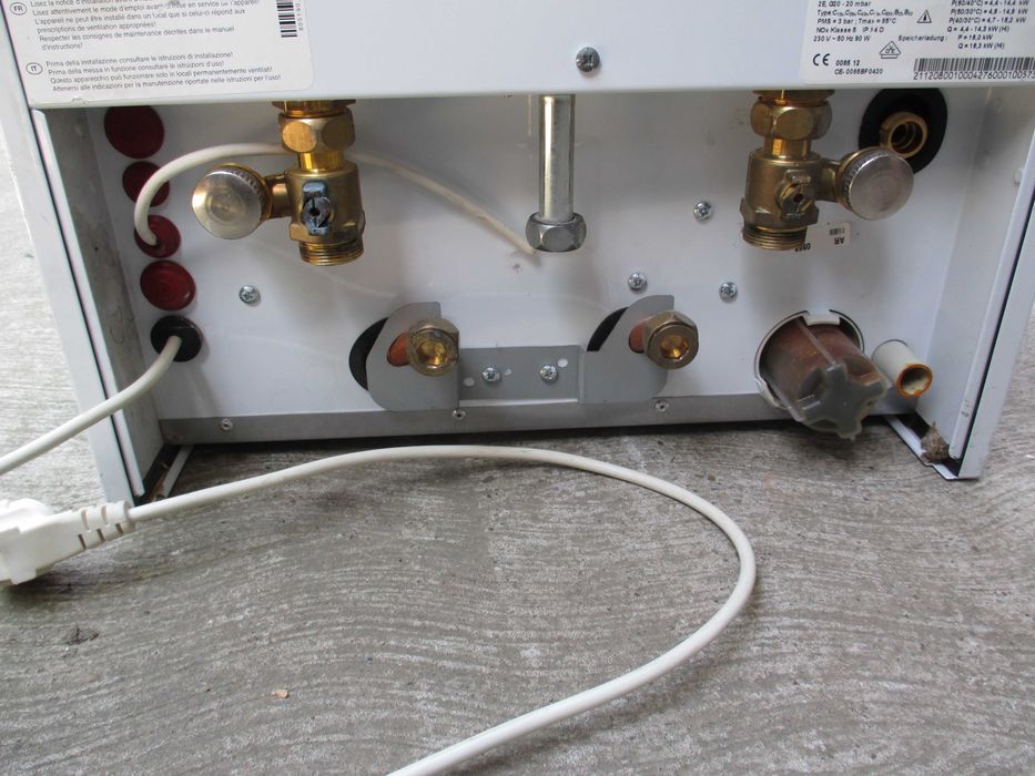 Centrala termica Gaze Marca Vaillant Ecotec~Plus VC DE 126/3-5 R3