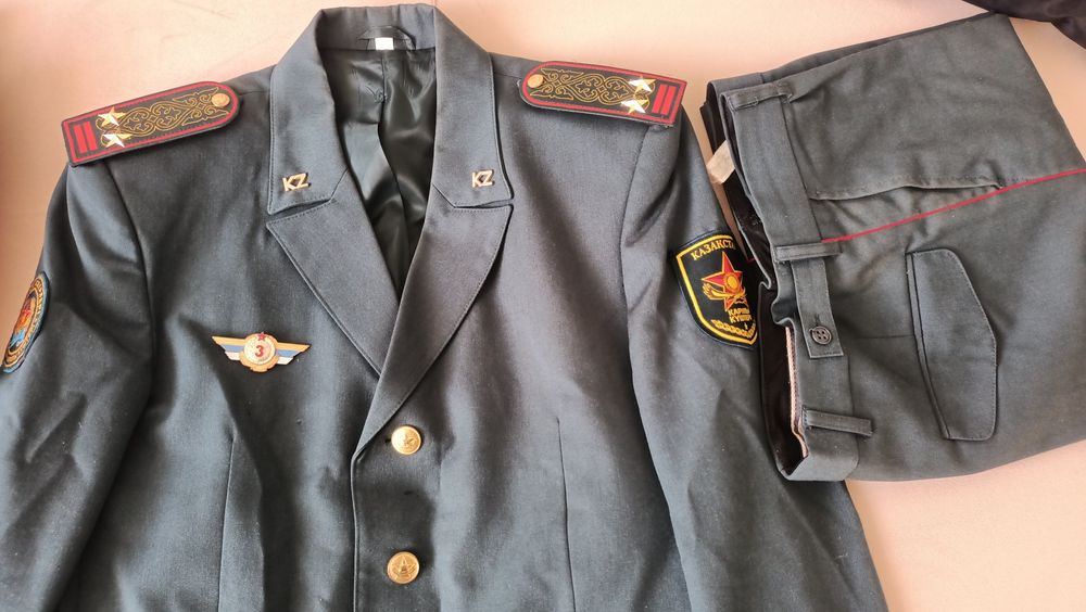 Военная форма продаётся