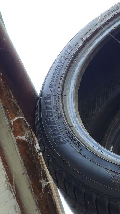 245/45R20 Yokohama