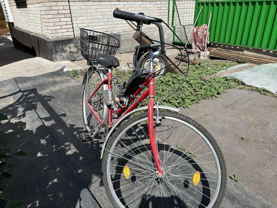 Велосипед с мотором двигателем