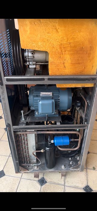 Muzqaymoq aparati Frigomat 380v sotiladi