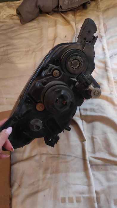 Ляв Фар за Мазда 3