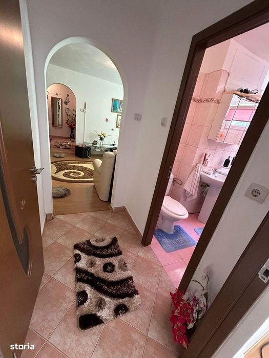 De vanzare apartament 2 camere, zona Cresei de Copii,mobilat, utilat