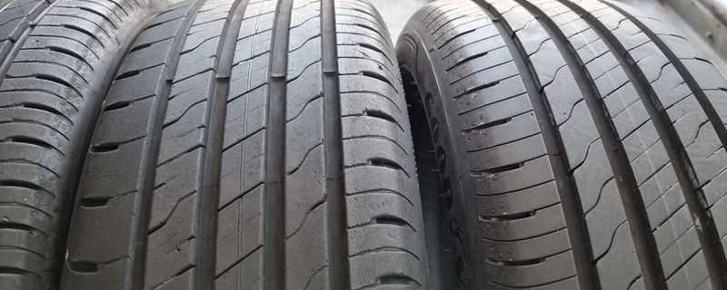 Летни гуми Goodyear 205 55 17, без забележки, бартер