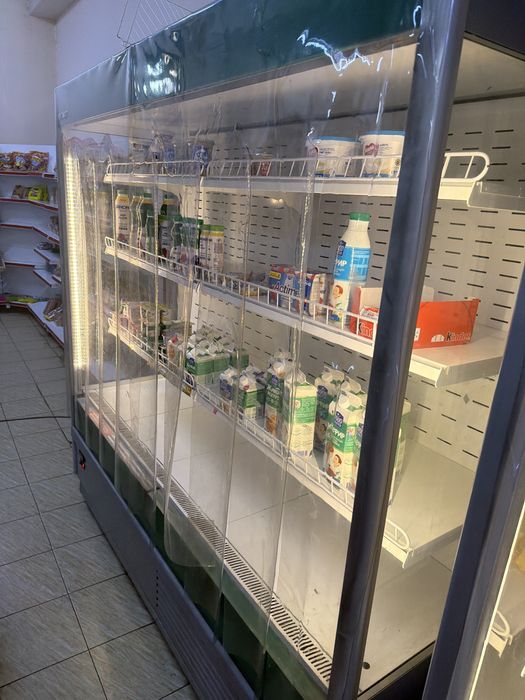 Продается холодильник для магазина