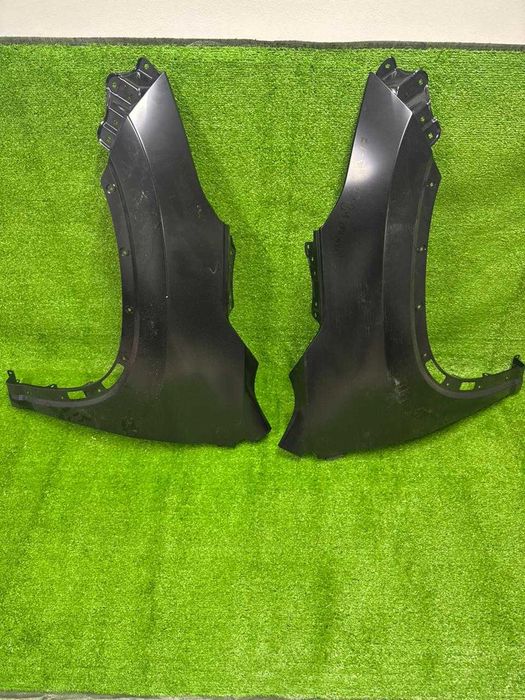 Крыло на Toyota Highlander дубликат