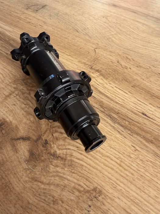 Главина Newmen 12x148 с Хъб Sram XD