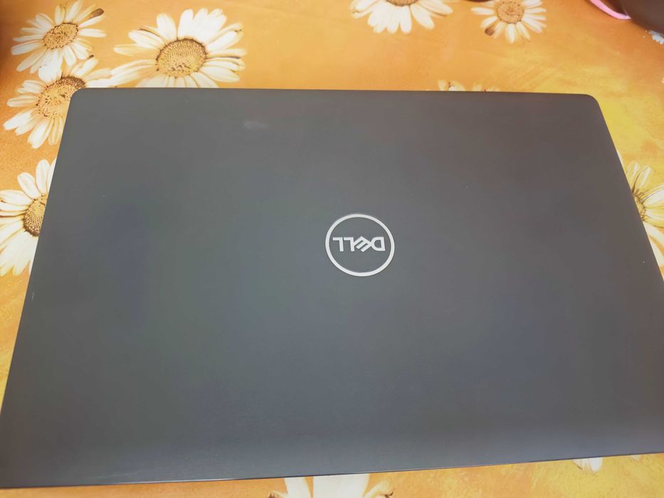 Лаптоп Dell Latitude 3520 16gb