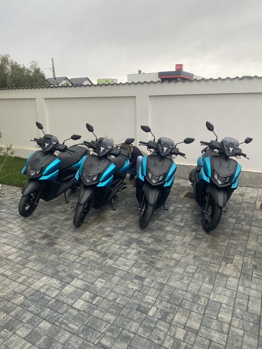 Scuter de inchiriat Yamaha 125, Piaggio  .    Iasi.Wolt, Glovo
