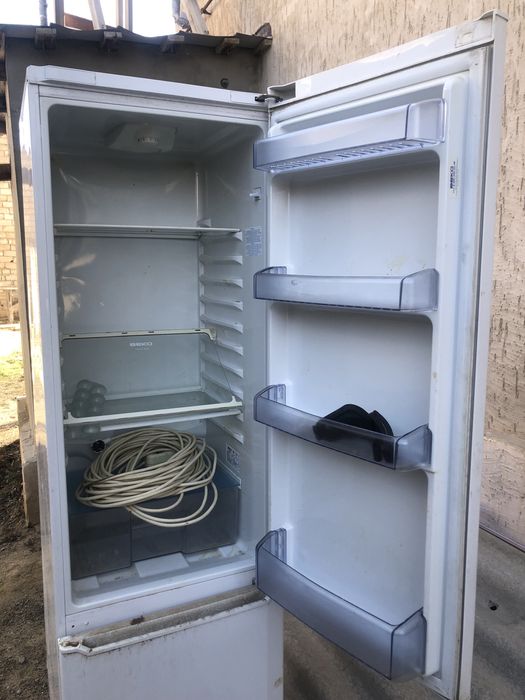 Холодильник Холодильник