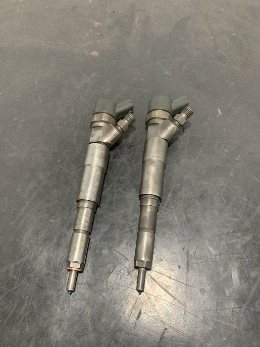 Injector injectoare BMW Seria 5 E39 525tds 163cp 7785985 | 0445110048