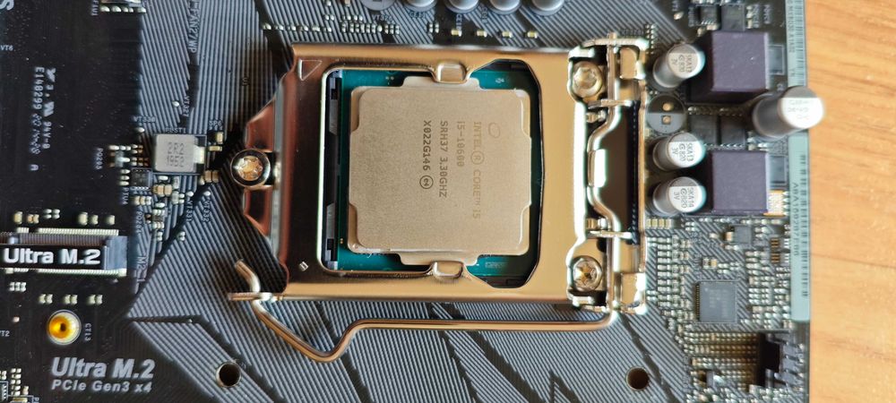ASRock B460M-HDV, I5-10600, Enermax s.1200