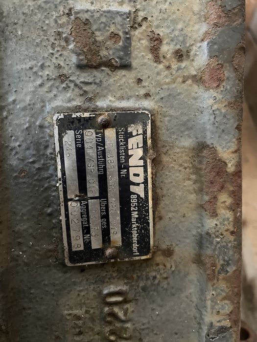 Axa fata Fendt 614 LSA