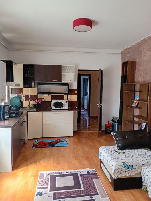Închiriez apartament 2 camere in Florești
