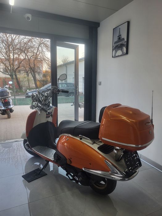 Scuter retro 125 cc